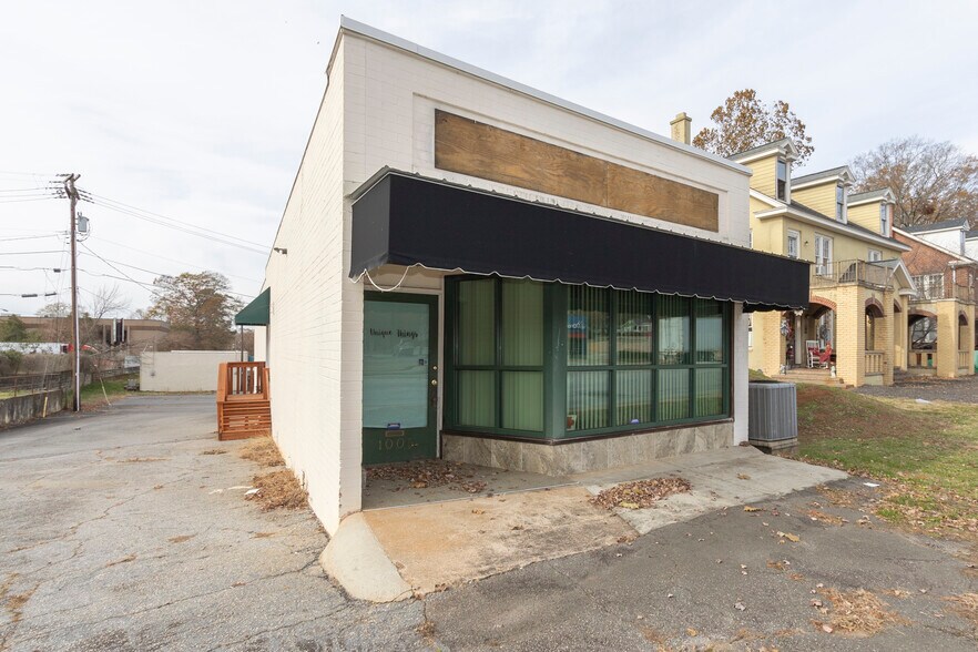 Primary Photo Of 1005 N Main St, Anderson Freestanding For Lease