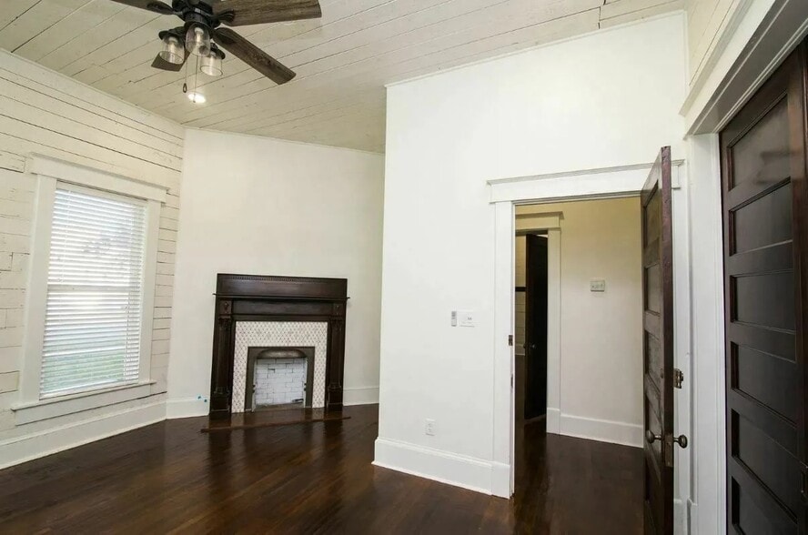 More Photos Of 500 William Joel, Bryan Office Residential For Lease