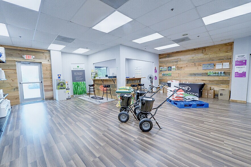 More Photos Of 715 S Easy St, Lecanto Manufacturing For Lease