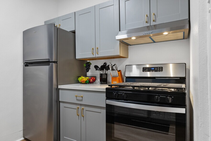More Photos Of 1055 21st Street, San Diego Apartments For Sale