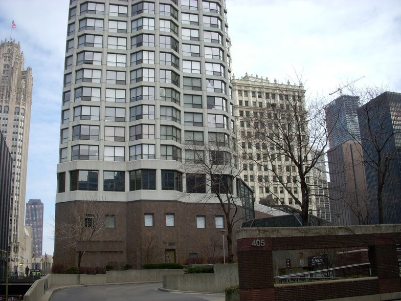 More Photos Of 405 N Wabash Ave, Chicago Office For Sale