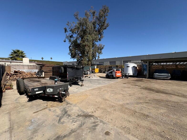 More Photos Of 9908 Prospect Ave, Santee Contractor Storage Yard For Sale