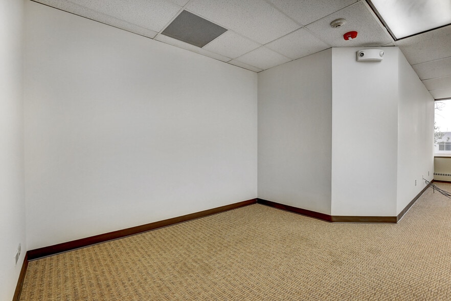 More Photos Of 215 S Wadsworth Blvd, Lakewood Medical For Lease