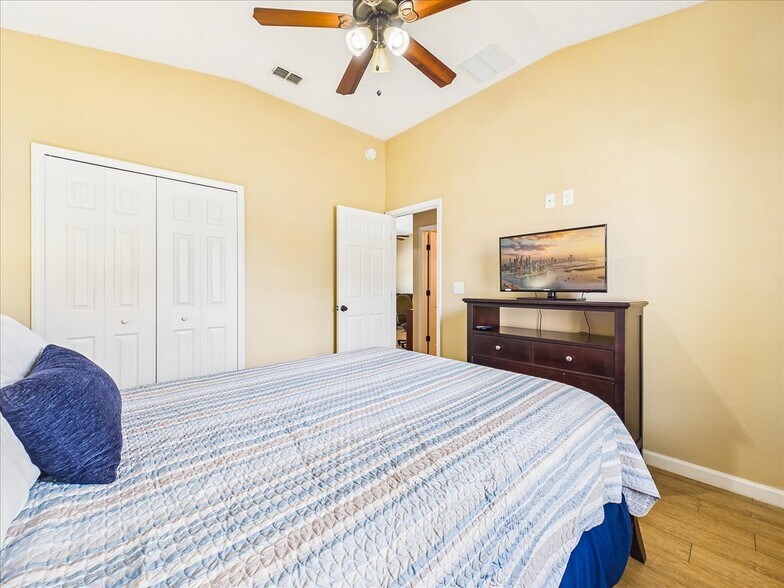 More Photos Of 100 Pilothouse Ct, Palatka Multifamily For Sale