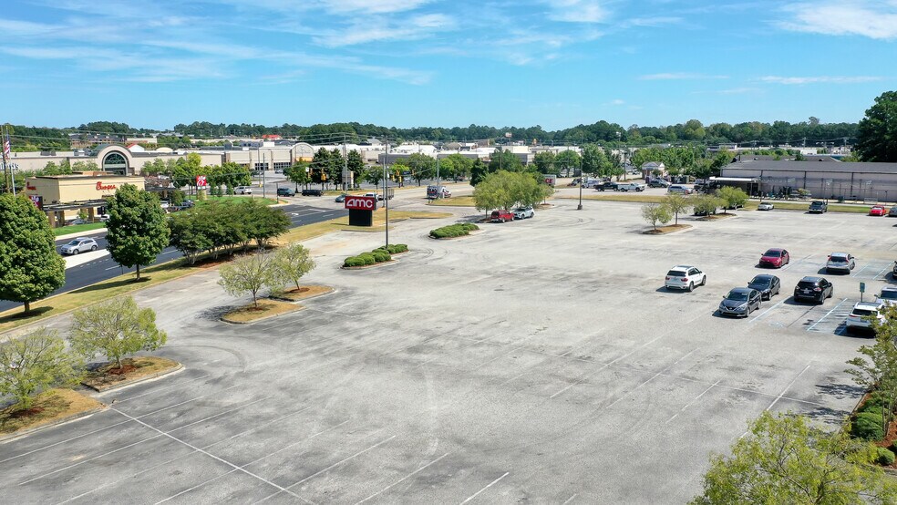 More Photos Of 2111 E University Dr, Auburn Movie Theatre For Sale