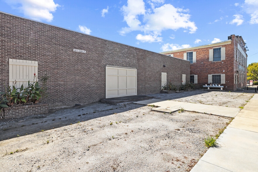 More Photos Of 122 E Laurel St, Mullins Industrial For Sale