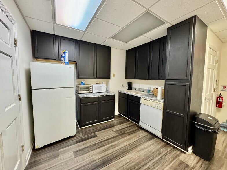 More Photos Of 105 S Jefferson Ave, Eatonton Office For Sale