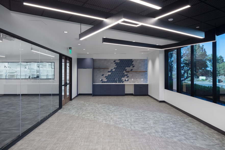 More Photos Of 10398 Pacific Center Ct, San Diego Unknown For Lease