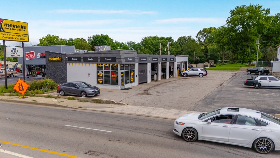 Primary Photo Of 8410 E Washington St, Indianapolis Auto Repair For Sale