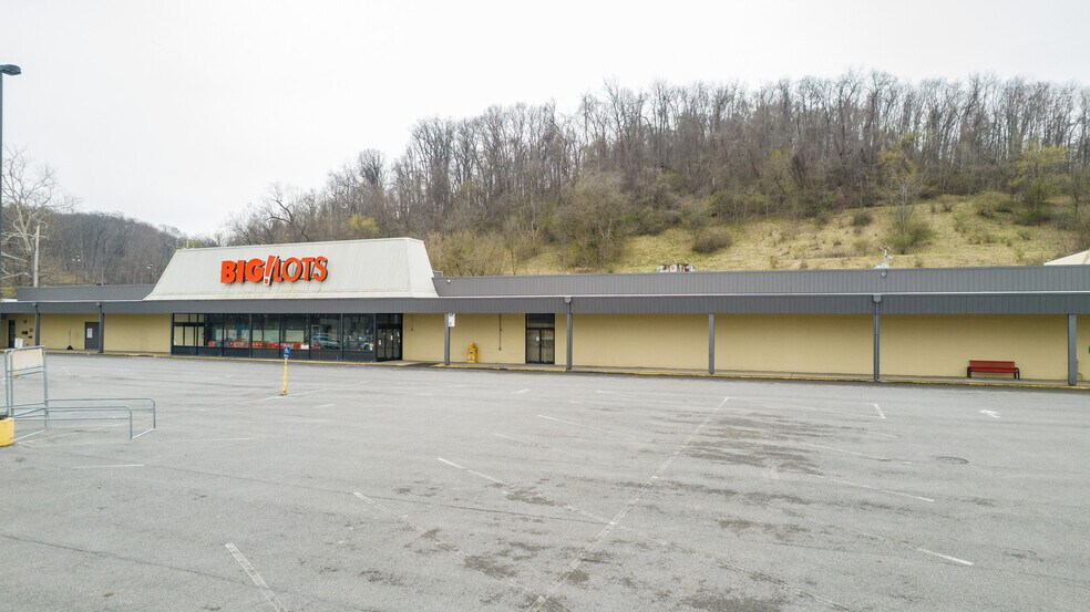 More Photos Of 902 Fairmont Rd, Morgantown Storefront For Lease
