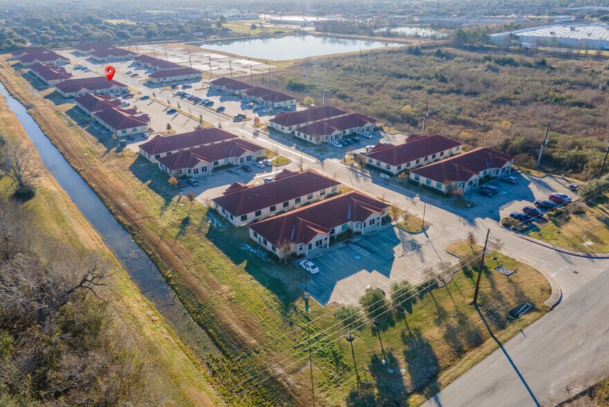 More Photos Of 2743 Smith Ranch Rd, Pearland Office For Sale