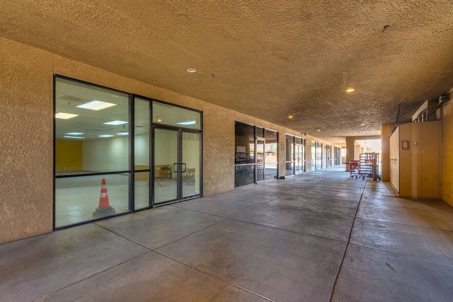 More Photos Of 1101 N Wilmot Rd, Tucson Unknown For Lease