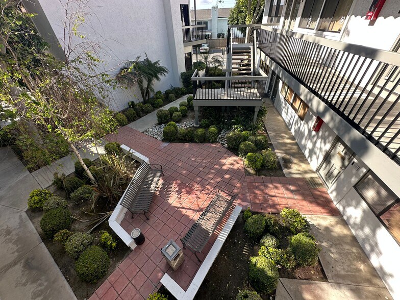 More Photos Of 1820 W Orangewood Ave, Orange Office For Lease