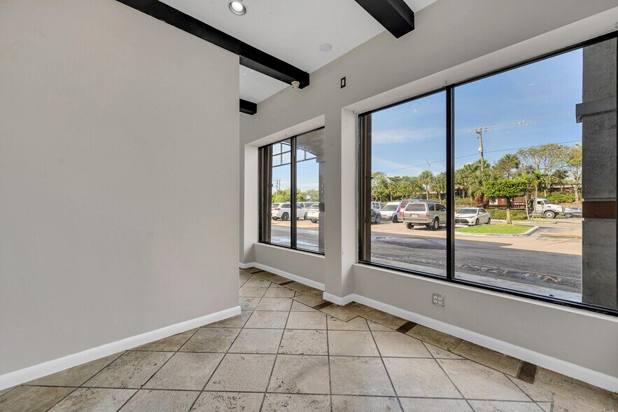 More Photos Of 4720-4796 NW 167th St, Miami Gardens Storefront Retail Office For Lease