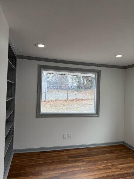 More Photos Of 2719 Huff Dr, Lawrenceville Office For Lease