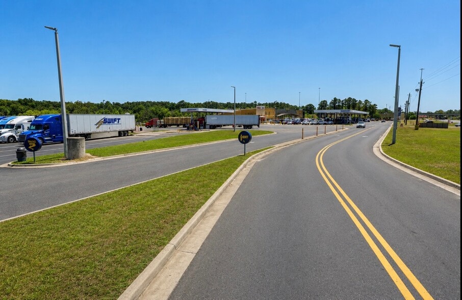 More Photos Of I-10 & US 129 Gateway Site, Live Oak Land For Lease