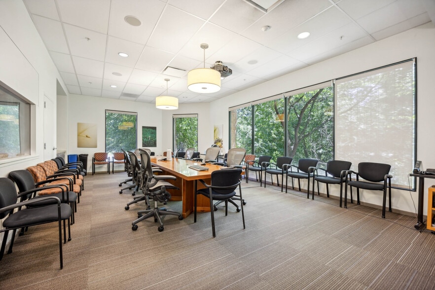 More Photos Of 10245-10255 Old Columbia Rd, Columbia Office For Sale