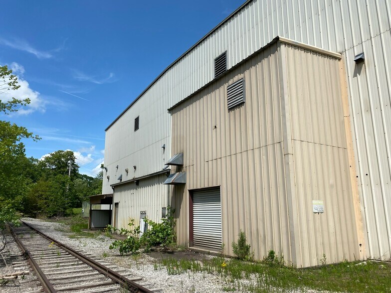 More Photos Of 6936 Industrial Rd, Nunnelly Manufacturing For Lease