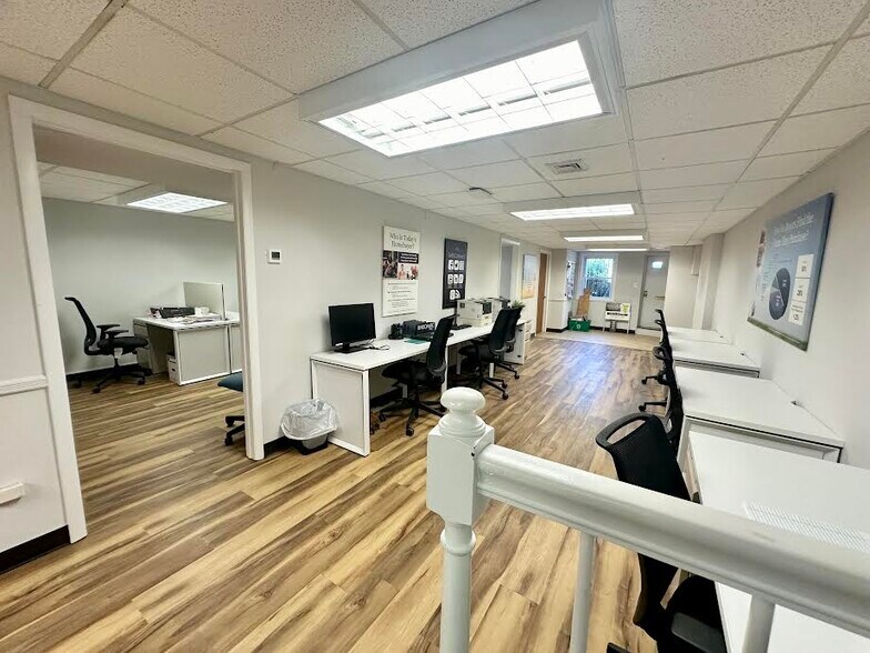 More Photos Of 538 Bloomfield Ave, Verona Storefront Retail Office For Lease