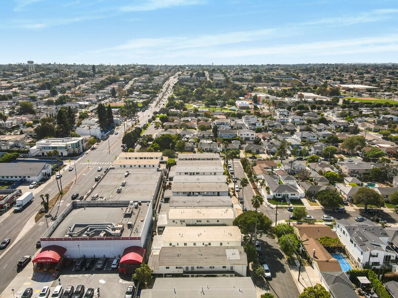 More Photos Of 1826-1828 12th St, Manhattan Beach Apartments For Sale