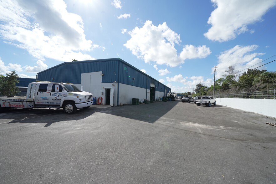 More Photos Of 1468 Skees Rd, West Palm Beach Warehouse For Lease