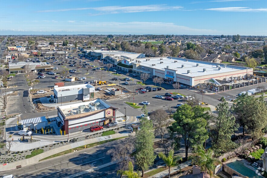 More Photos Of 215 W Hanford Armona Rd, Lemoore General Retail For Lease