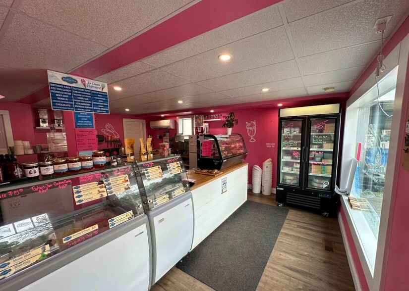 More Photos Of 116-118 High St, Sutton West Storefront For Lease