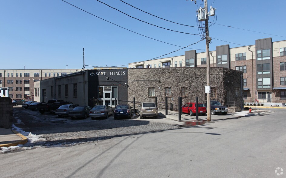 Primary Photo Of 200 Wyandotte St, Kansas City Storefront Retail Office For Sale