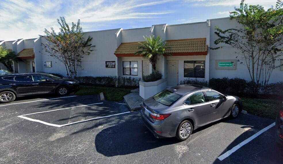 More Photos Of 174-B Semoran Commerce Pl, Apopka Light Manufacturing For Lease