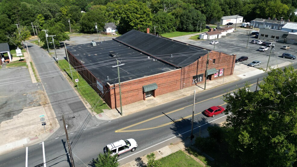 More Photos Of 384 Church St, Concord Flex For Lease