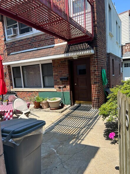 Primary Photo Of 543 Meeker Ave, Brooklyn Apartments For Sale