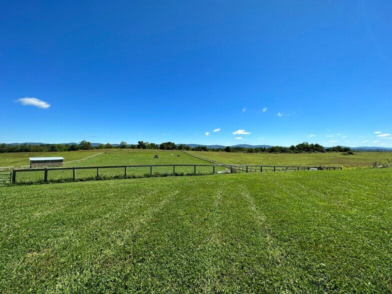 More Photos Of 3476 Fairview Rd, Lewisburg Specialty For Sale