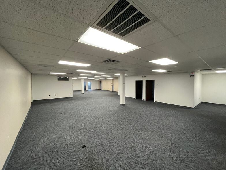 More Photos Of 49 Meeker Ave, Cranford Industrial For Sale