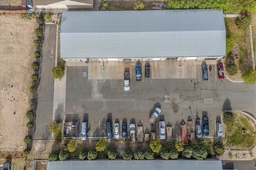 More Photos Of 3823 Cheyenne St, Cheyenne General Retail For Lease