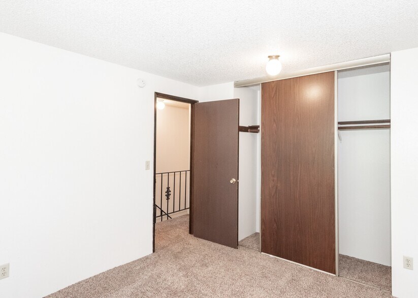 More Photos Of 9350 SW Hall Blvd, Tigard Apartments For Sale