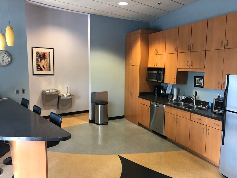 More Photos Of 1049 Willa Springs Dr, Winter Springs Medical For Sale