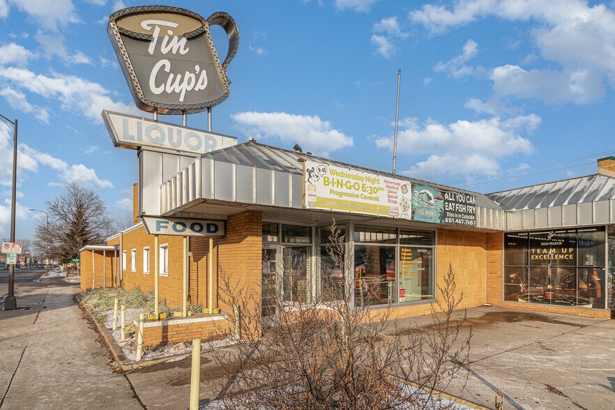 Primary Photo Of 1220 Rice St, Saint Paul Supermarket For Sale