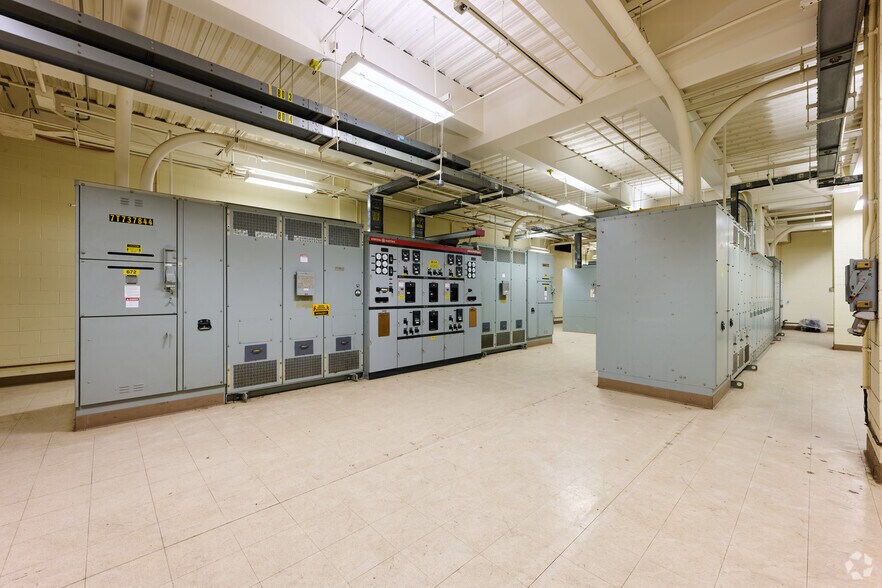 More Photos Of 150 Verona St, Rochester Office For Sale