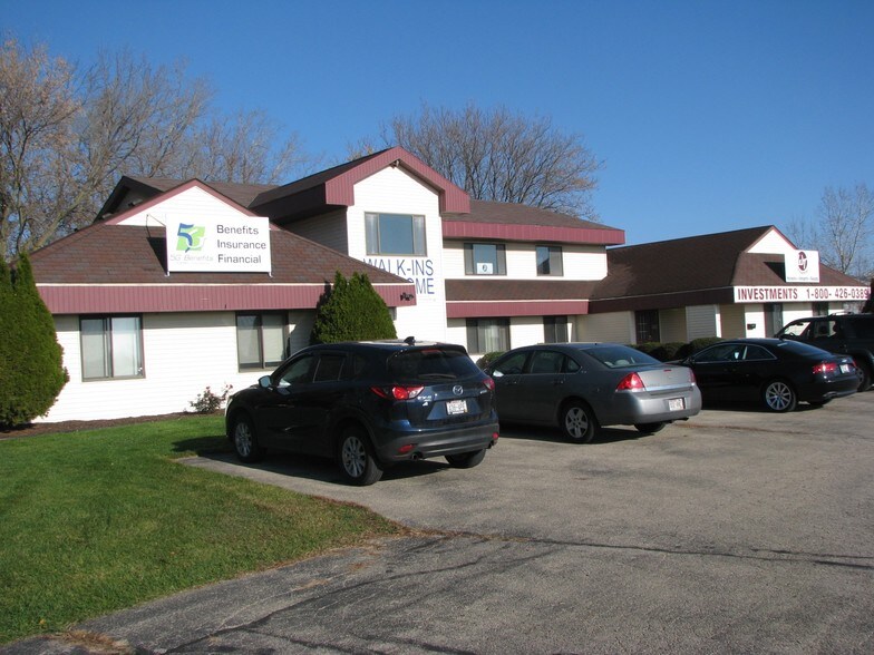 More Photos Of 5111 Green Valley Rd, Oshkosh Office For Lease
