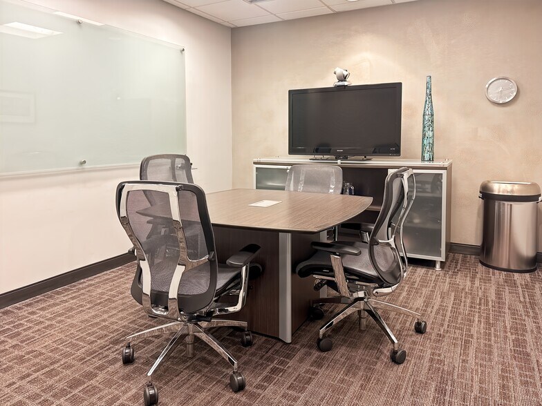 More Photos Of 3900 N Causeway Blvd, Metairie Coworking Space