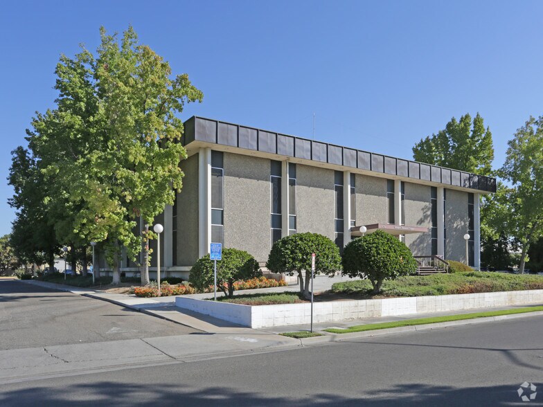 More Photos Of 678-680 E Shaw Ave, Fresno Office For Sale