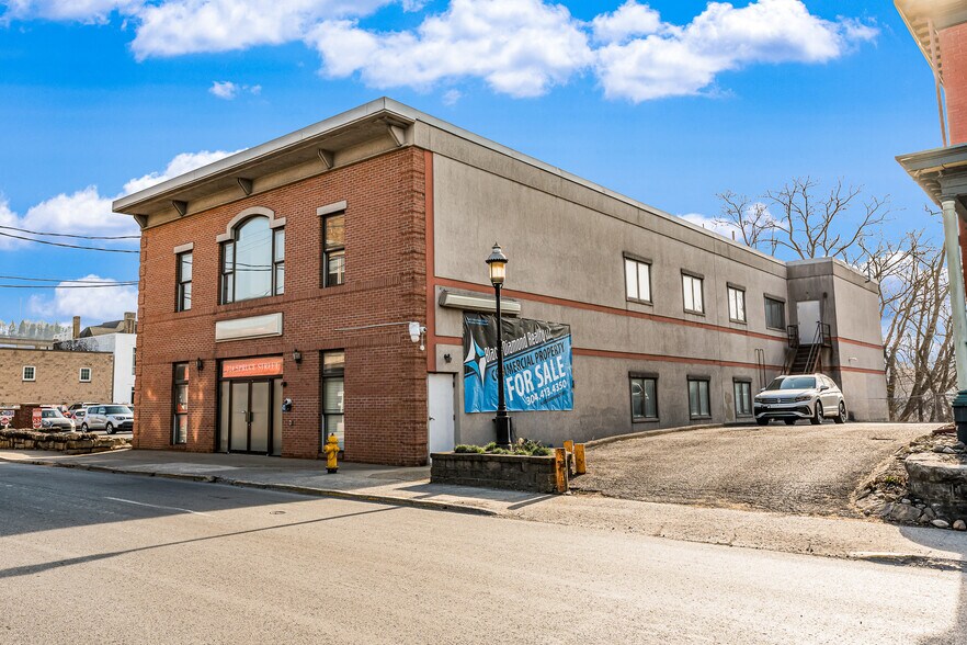 More Photos Of 224 Spruce St, Morgantown Office For Sale