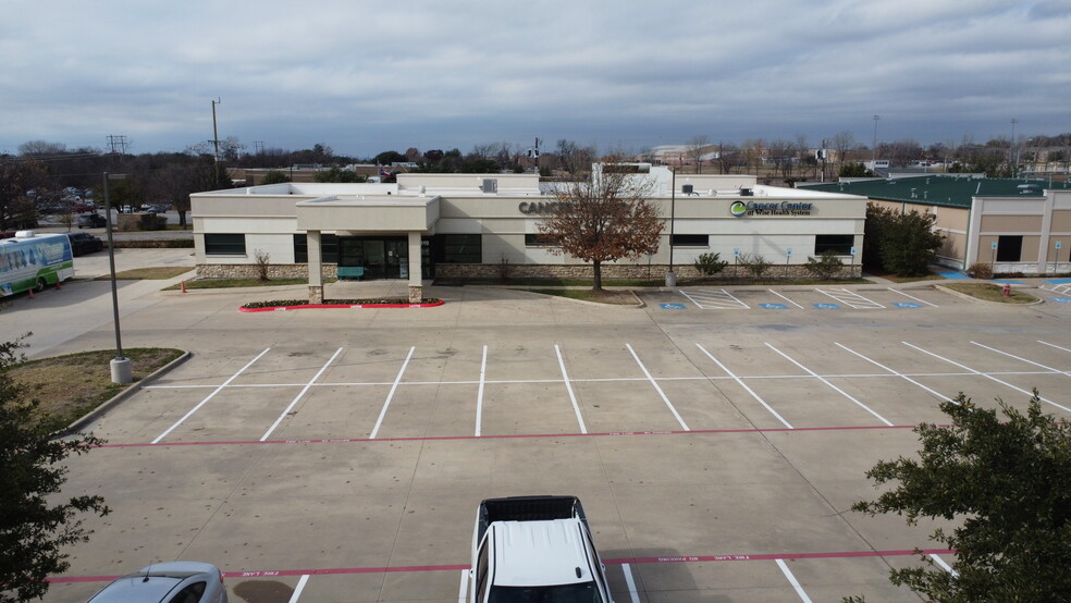 Primary Photo Of 2010 Ben Merritt Dr, Decatur Medical For Lease