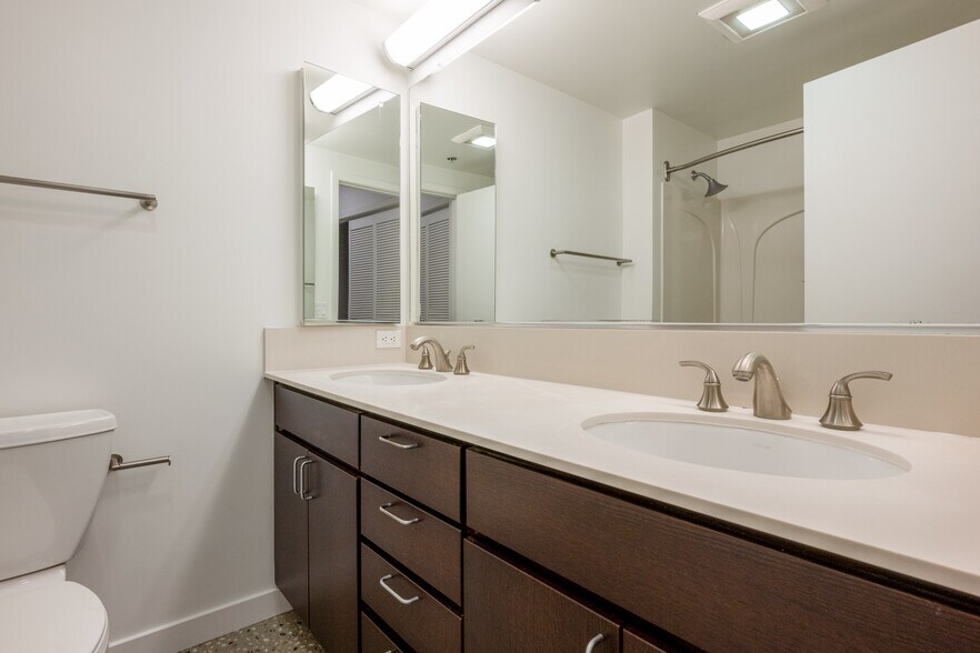 More Photos Of 100 Grand Ave, Oakland Apartments For Lease