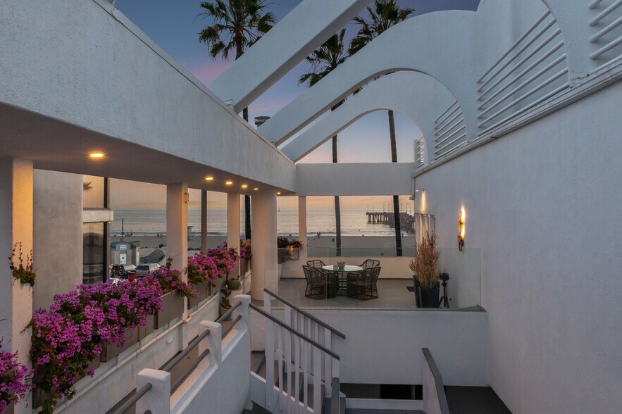 More Photos Of 3111 Ocean Front Walk, Marina Del Rey Apartments For Sale