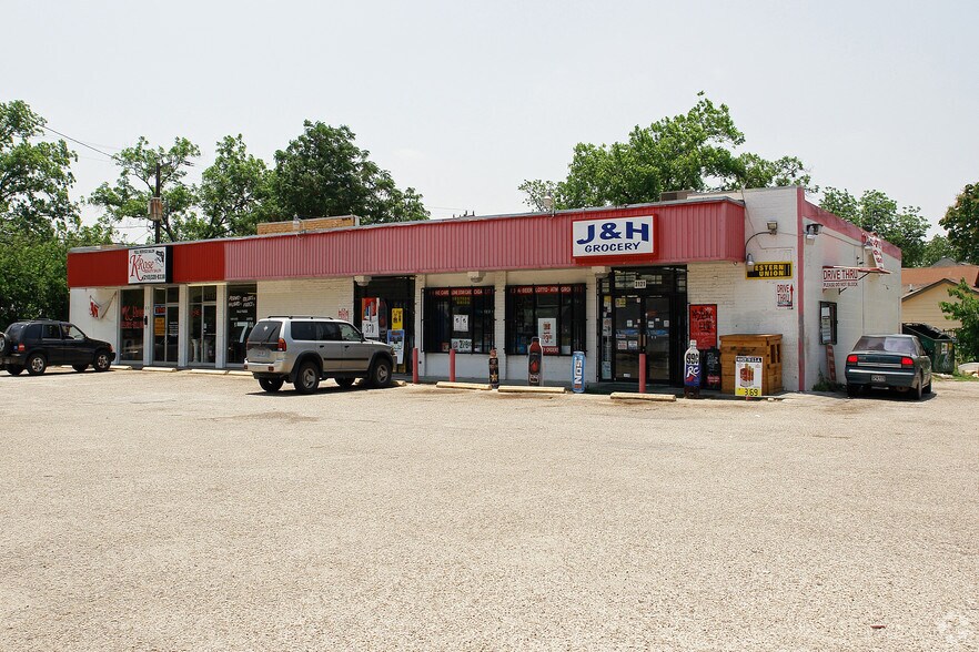 More Photos Of 3117-3121 Blanco Rd, San Antonio Freestanding For Lease