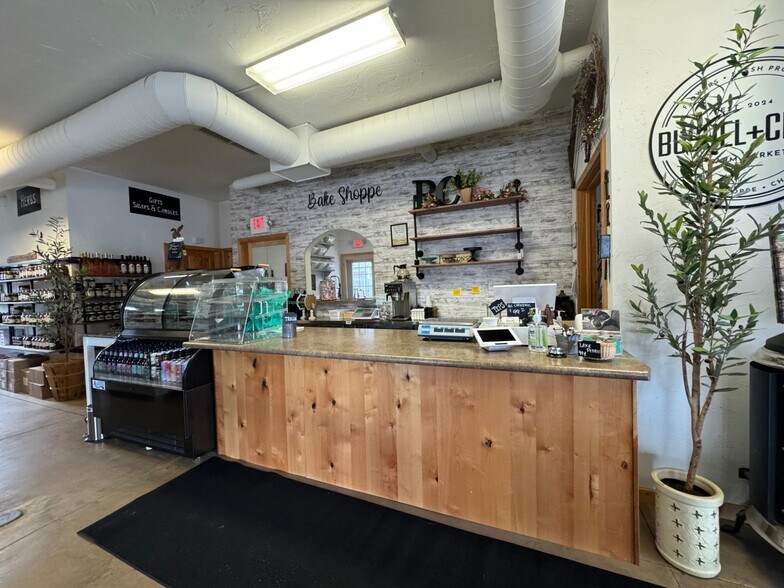 More Photos Of 727 US Highway 51 N, Woodruff Freestanding For Sale