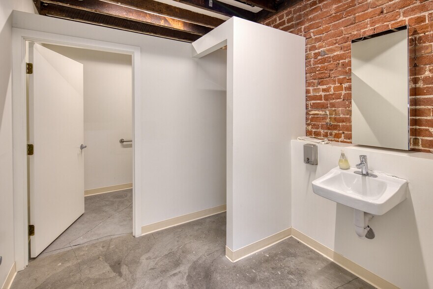 More Photos Of 882-886 Geary St, San Francisco Office For Sale