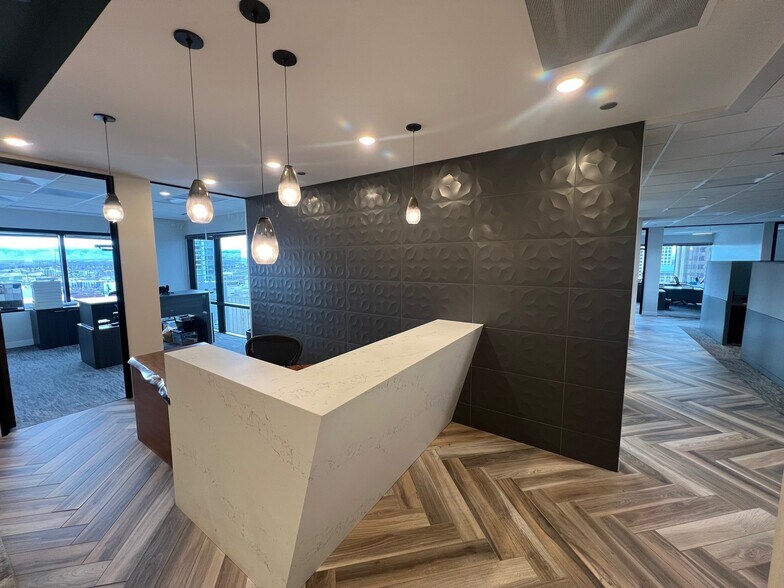 More Photos Of 1600 Stout St, Denver Medical For Lease