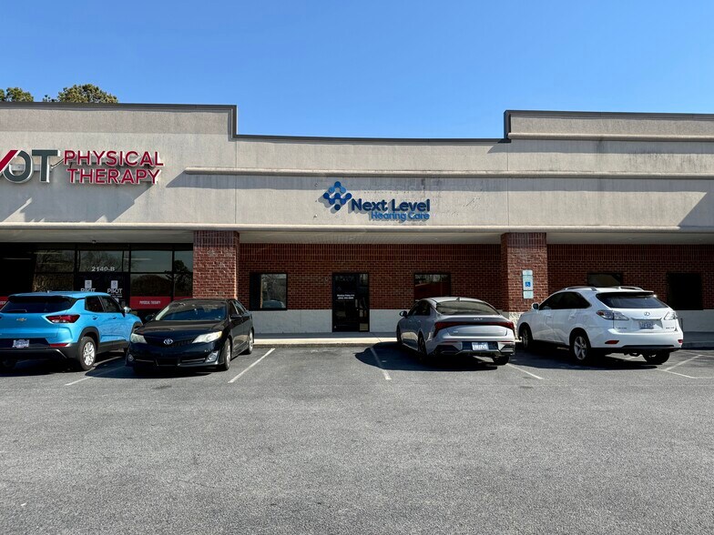Primary Photo Of 2140 W Arlington Blvd, Greenville Medical For Lease